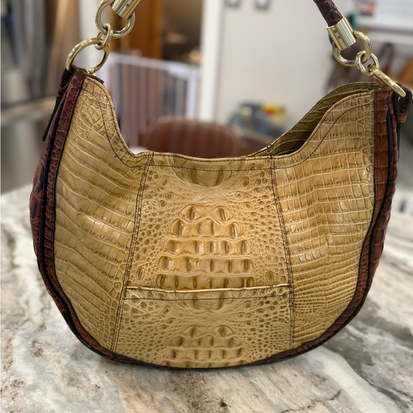 Gorgeouss Excellent condition barely used very large brahmin handbag - Picture 6 of 9